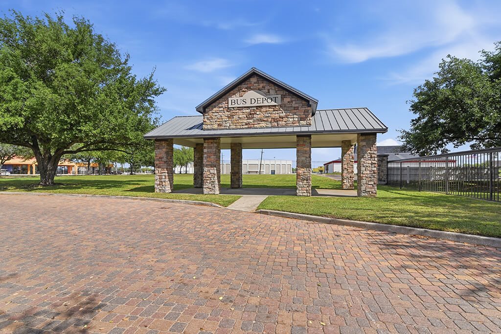 Tanner Park at Almeda Park Apartments in Houston TX